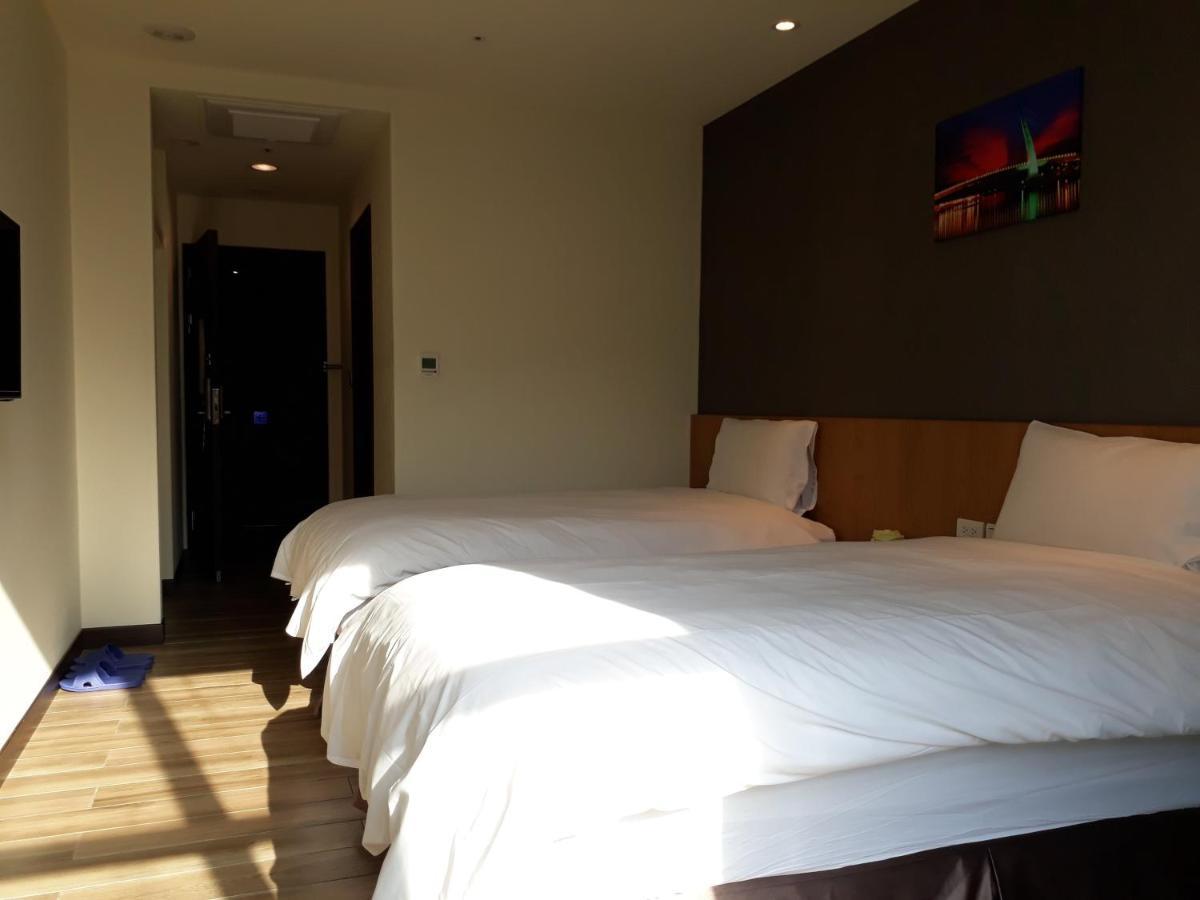 Honest & Warm Hotel Taoyuan Zewnętrze zdjęcie