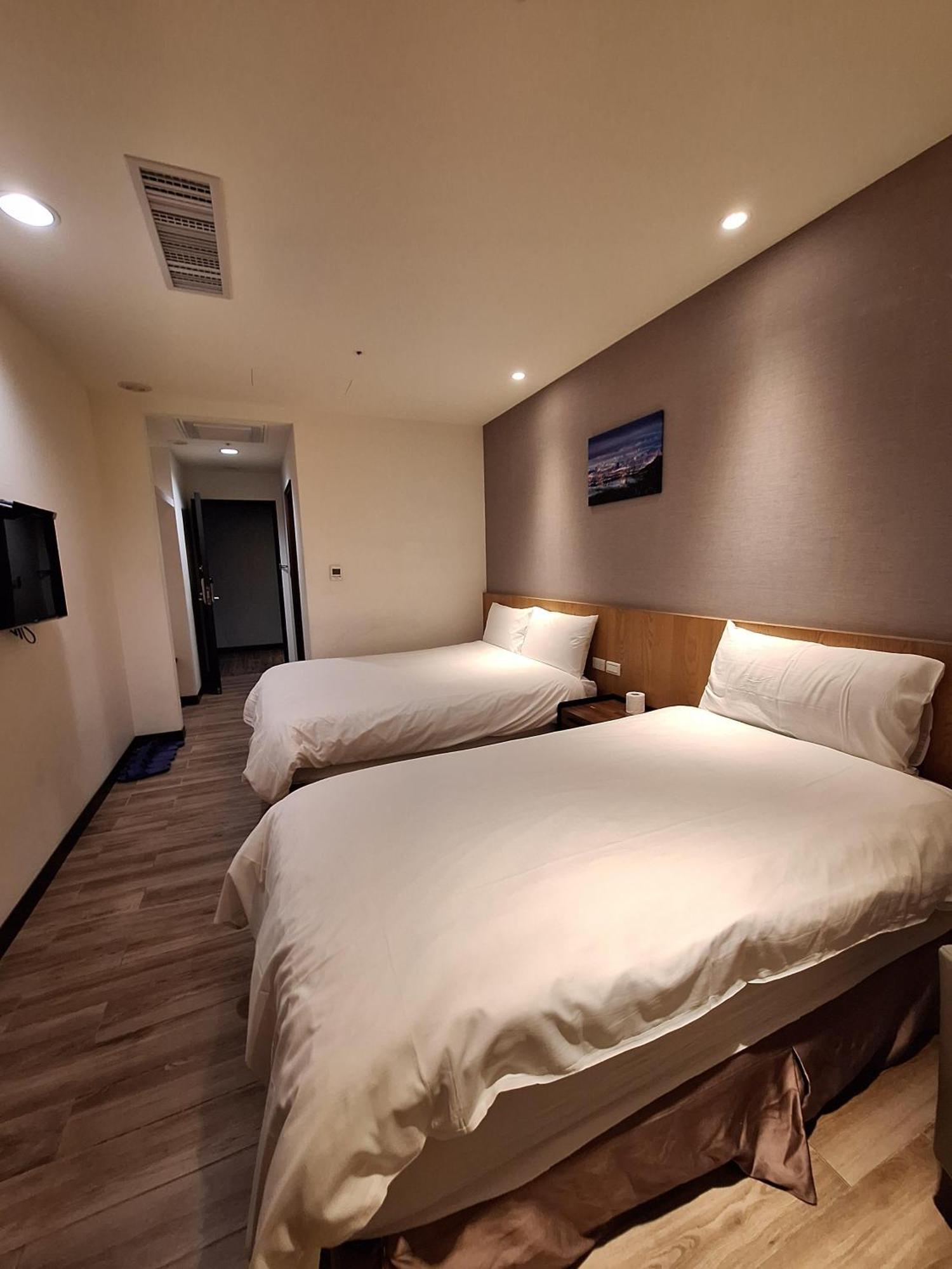 Honest & Warm Hotel Taoyuan Zewnętrze zdjęcie