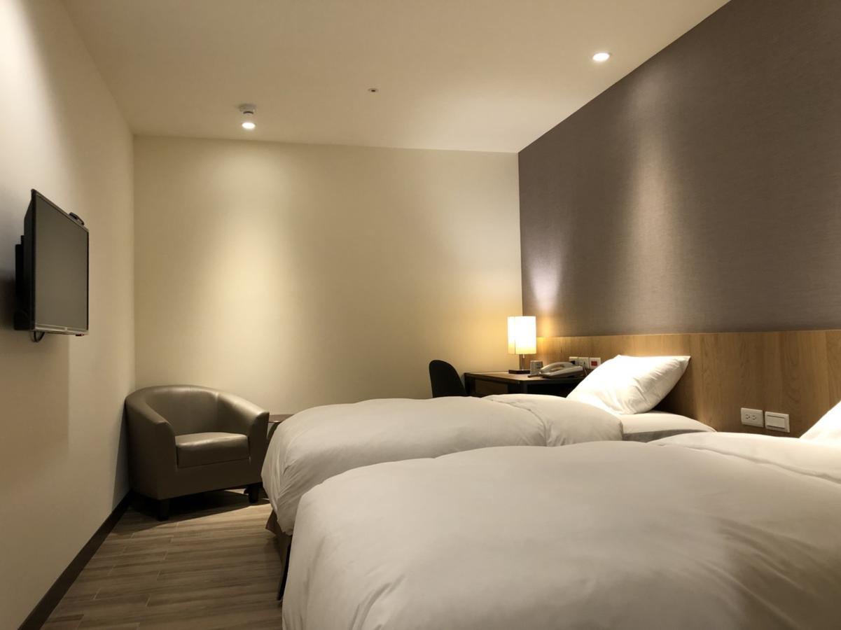 Honest & Warm Hotel Taoyuan Zewnętrze zdjęcie