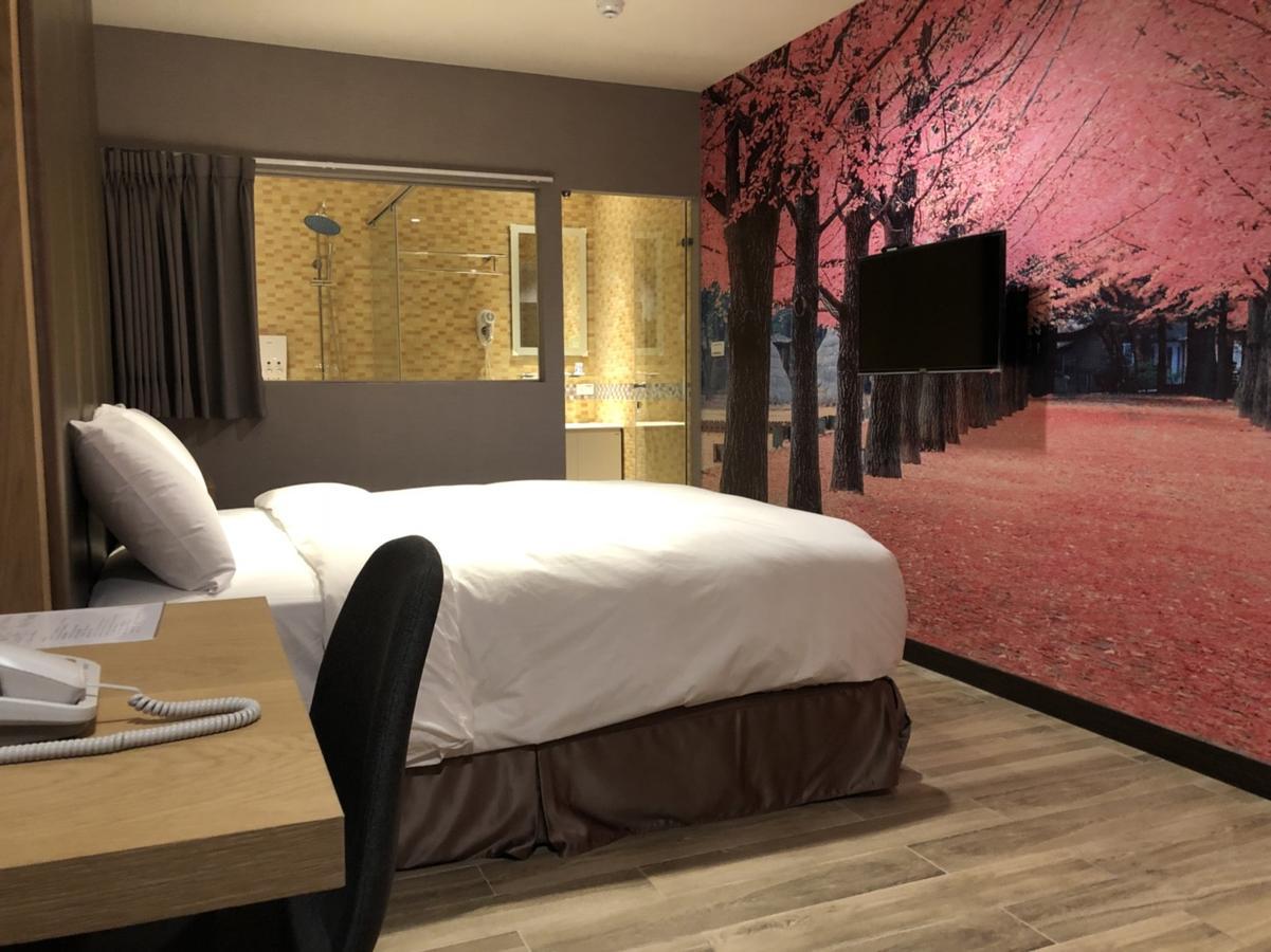 Honest & Warm Hotel Taoyuan Zewnętrze zdjęcie