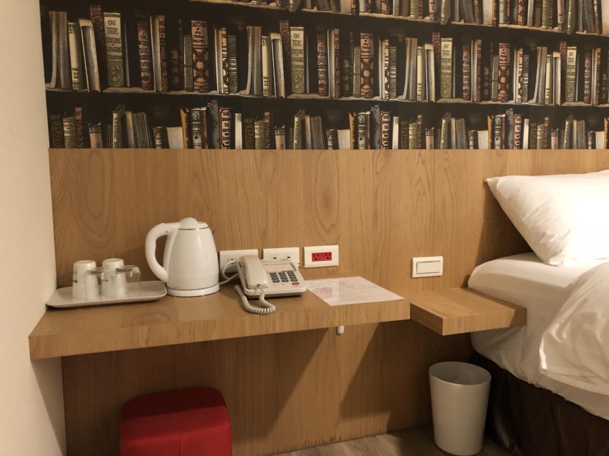 Honest & Warm Hotel Taoyuan Zewnętrze zdjęcie