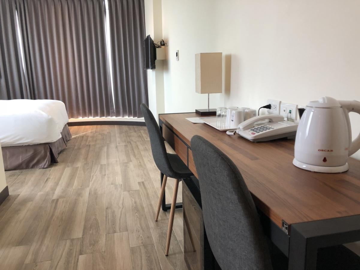 Honest & Warm Hotel Taoyuan Zewnętrze zdjęcie