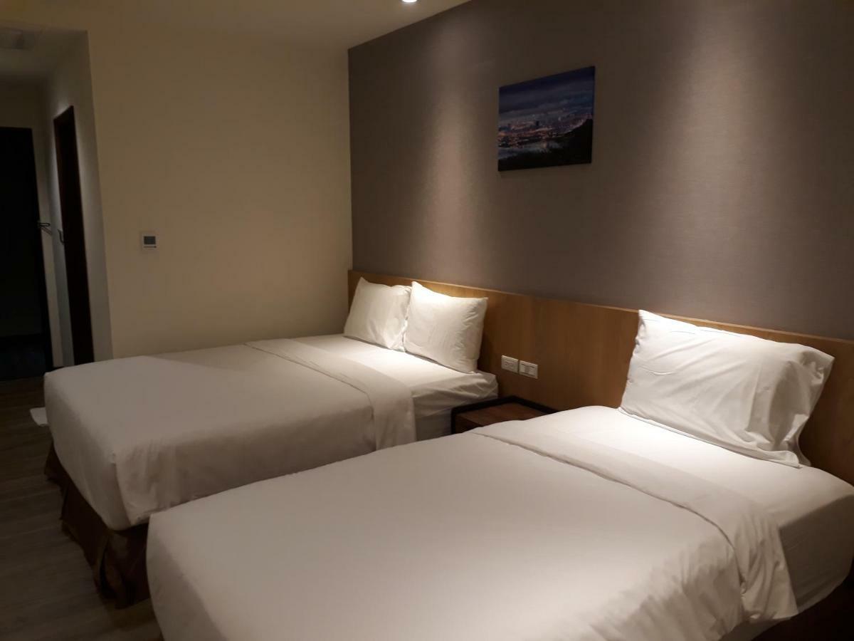 Honest & Warm Hotel Taoyuan Zewnętrze zdjęcie
